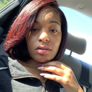 Meet your Posher, Ebony